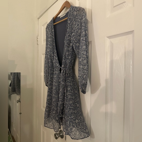 Abercrombie & Fitch Chiffon Wrap Floral Mini Dress Small - Picture 4 of 7